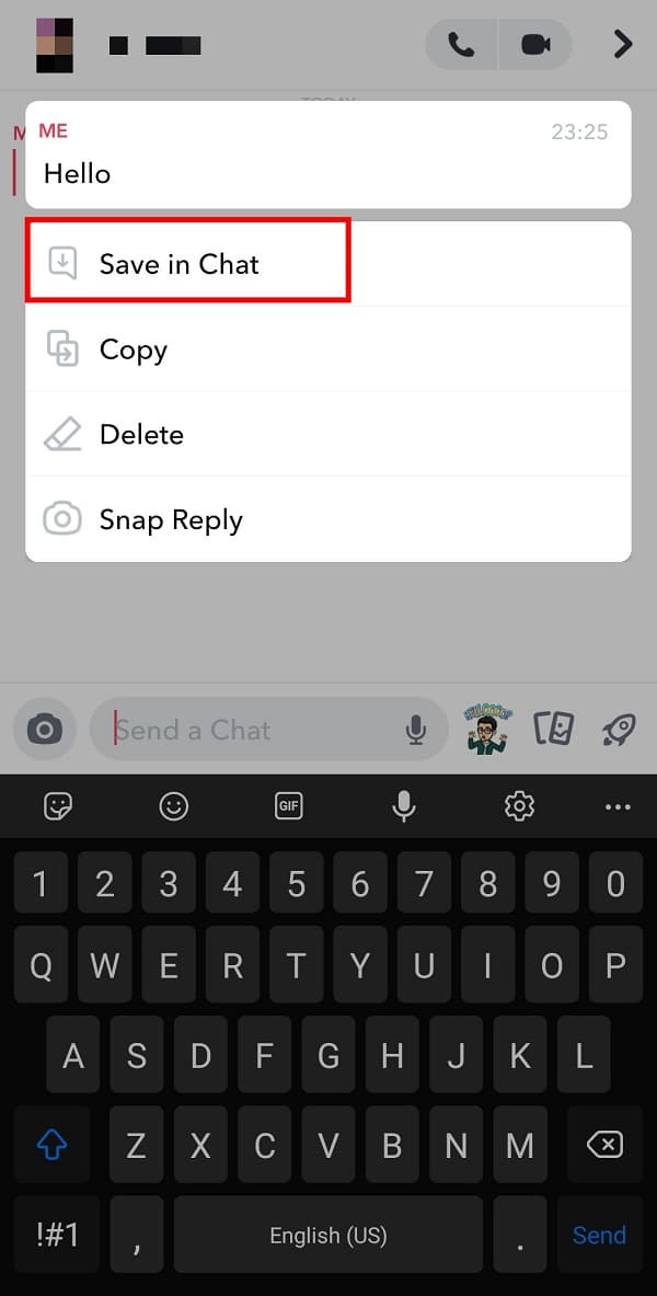 Toque Guardar en el chat para guardar permanentemente este chat en Snapchat. 