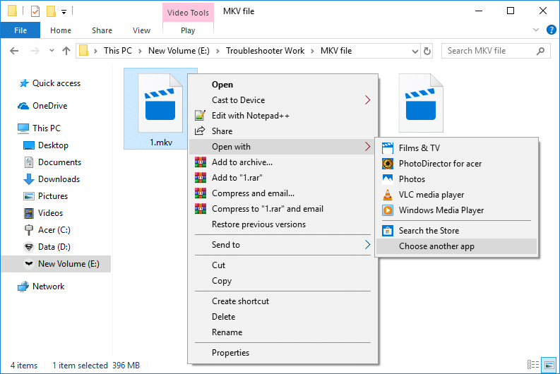 Haga clic derecho en el archivo MKV, luego seleccione Abrir con y luego haga clic en Elegir otra aplicación 