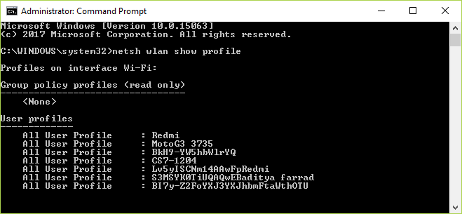 Escriba netsh wlan mostrar perfil en cmd